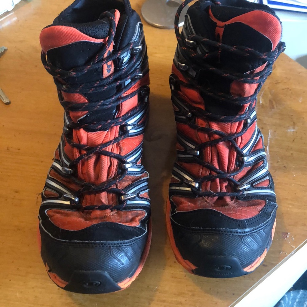 Solomon wings hiking boots